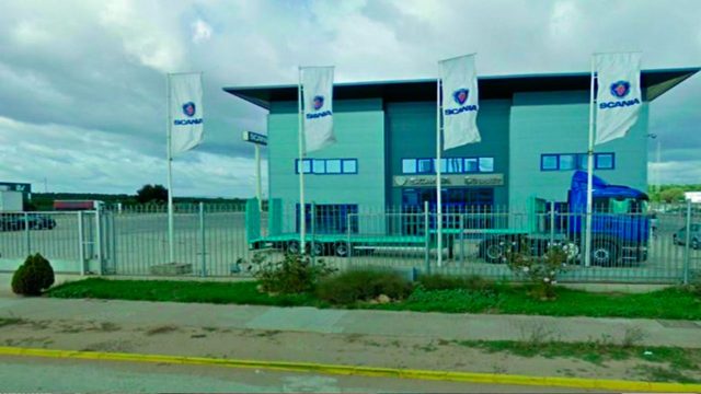Construcción · edificio y exteriores · 105