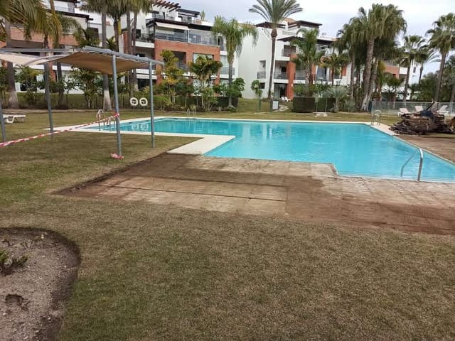 Base tras la retirada de la tarima · Estepona