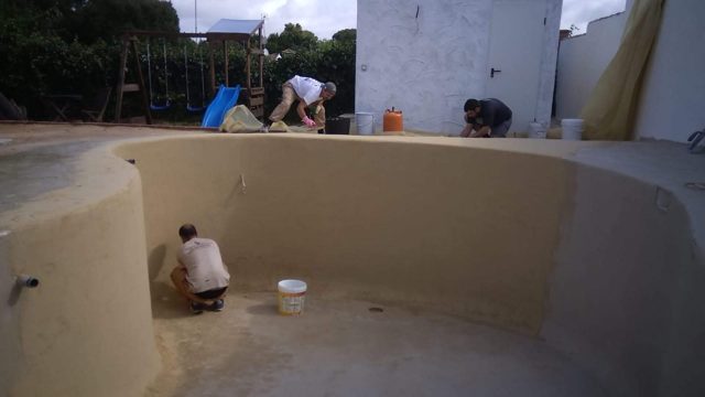Piscina de forma irregular con revestimiento de cuarzo · Chiclana de la Frontera