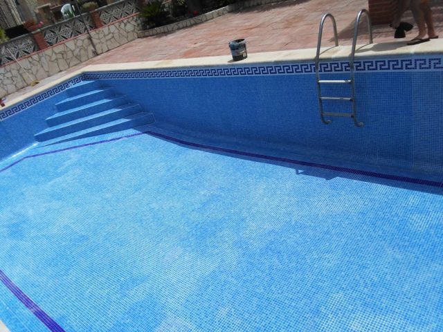 Reforma de piscina y reparación de grietas · Arcos de la Frontera