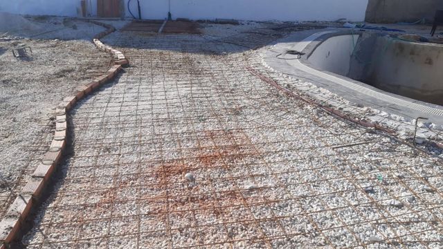 Detalle de la rejilla perimetral y preparación del andén · Santa Margarita, La Línea de la Concepción