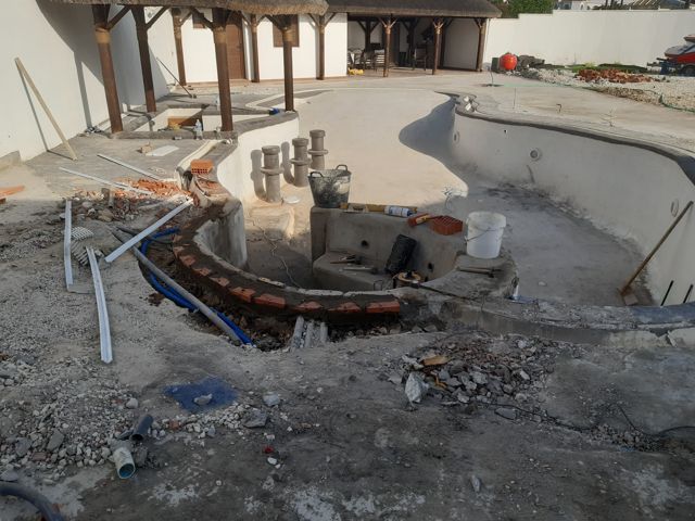 Formación del canal de recogida en el perímetro curvo · Santa Margarita, La Línea de la Concepción