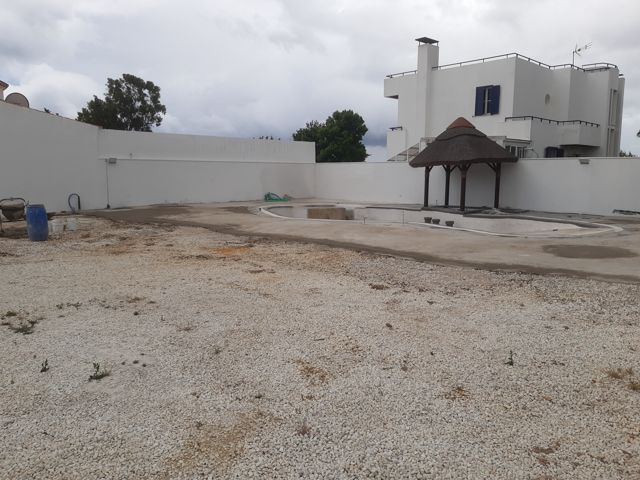 Vista del conjunto con el perímetro desbordante ejecutado · Santa Margarita, La Línea de la Concepción
